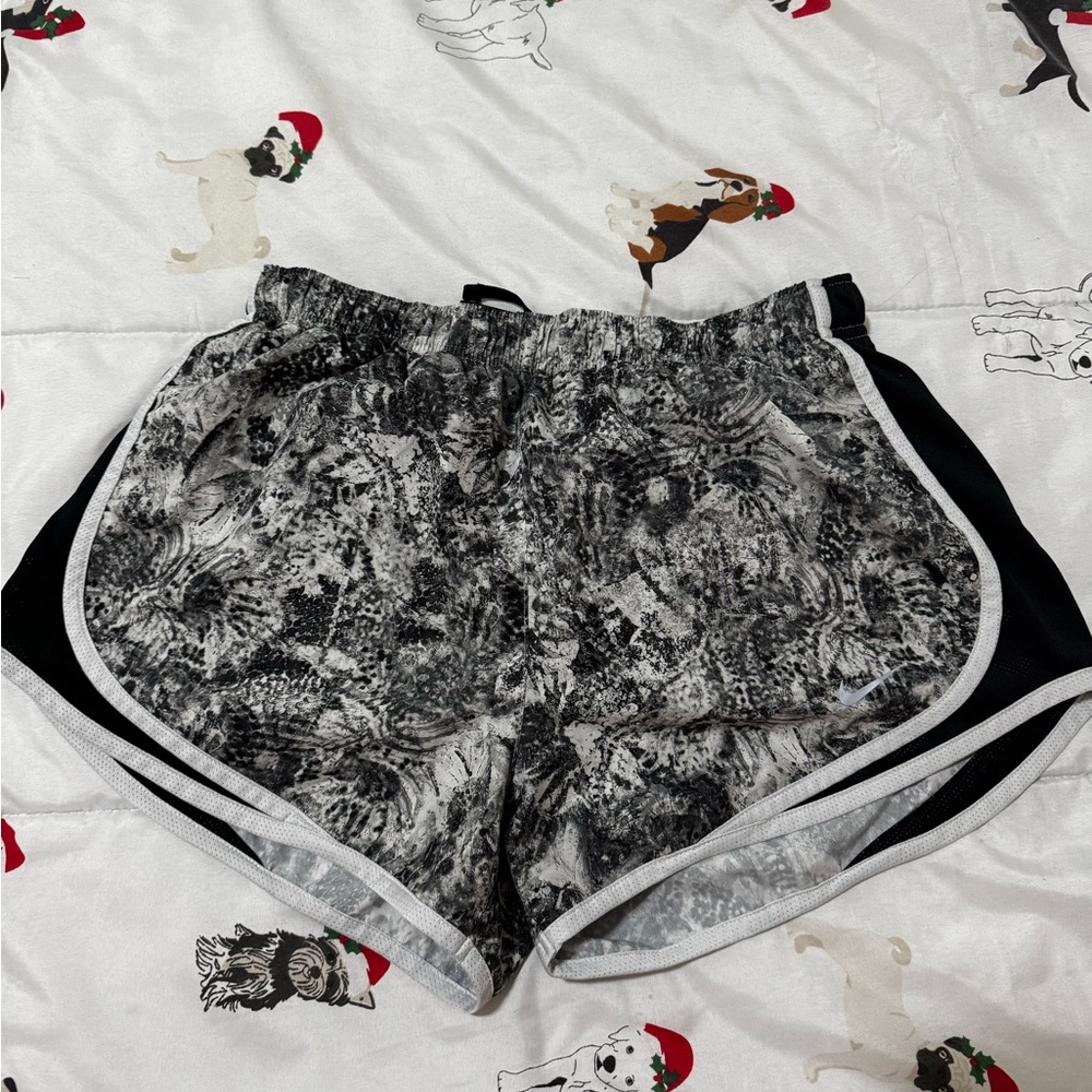 RARE FIND!!! Nike Black and Gray Dri-FIT Shorts